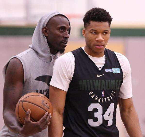 功战胜了四 功战胜了四