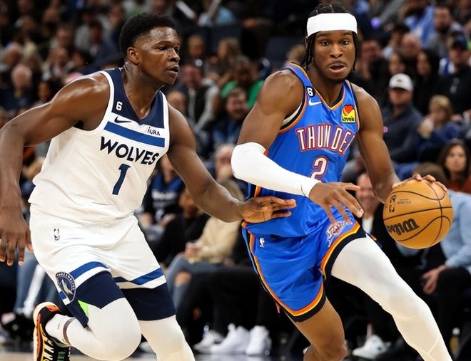 鲁梅尼格：高层每天都在为球员涨薪而忙碌，这不应该是足球的未来.