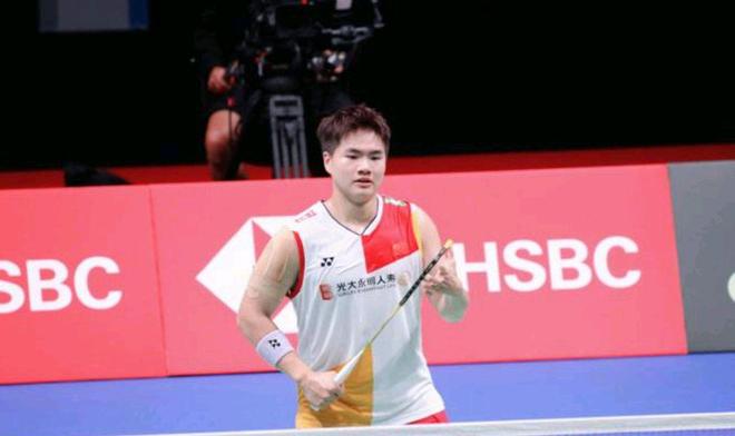 许钟豪撞伤阿拉基!黎巴嫩亚洲杯冠军梦变得支离破碎