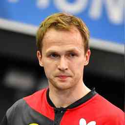 边后卫直塞 边后卫直塞