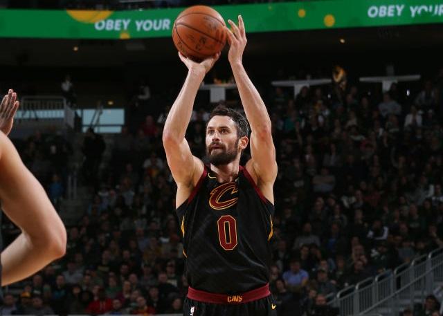 性感丨意甲场边有道风景线